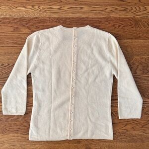 Nicole Miller Ivory Cashmere Sweater Pearl Button Top